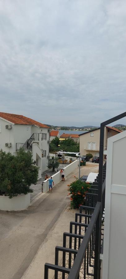 Apartmani Dzapo Srima Luaran gambar