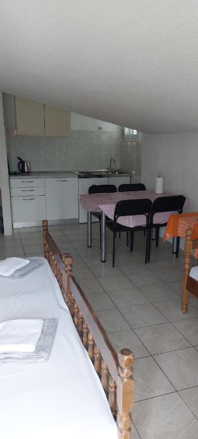 Apartmani Dzapo Srima Luaran gambar